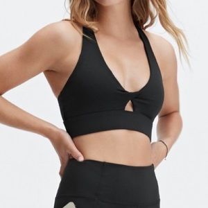 Fabletics | Oasis Twist Sports Bra | Black | S